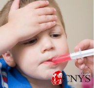 春季防治宝宝感冒三妙招 热水泡脚治感冒