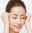 老人经常按摩五穴位 保护眼睛健康预防老花眼