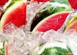 夏天吃西瓜要当心  西瓜放冰箱不宜超过1天